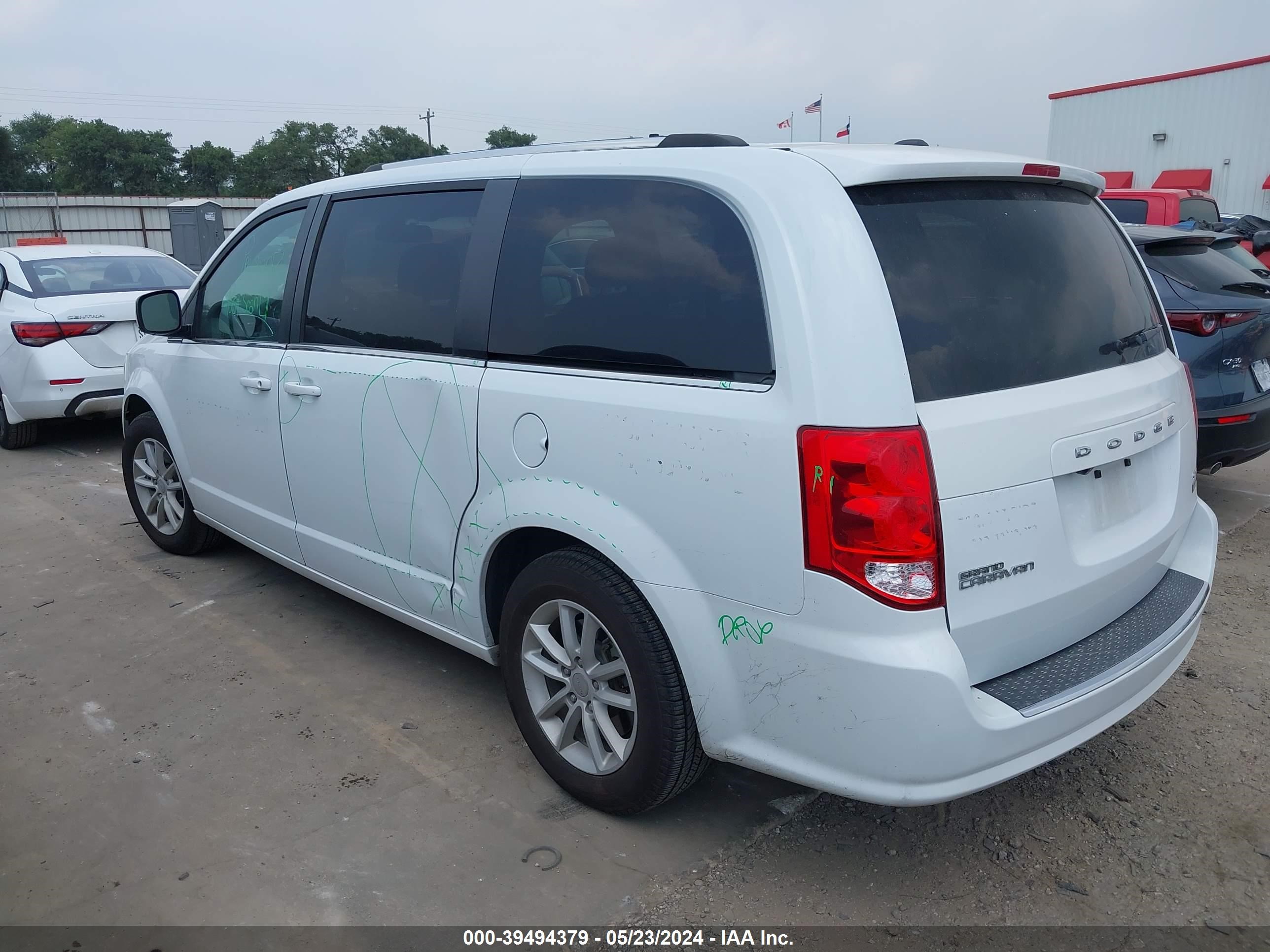 Photo 2 VIN: 2C4RDGCG1KR516762 - DODGE CARAVAN 