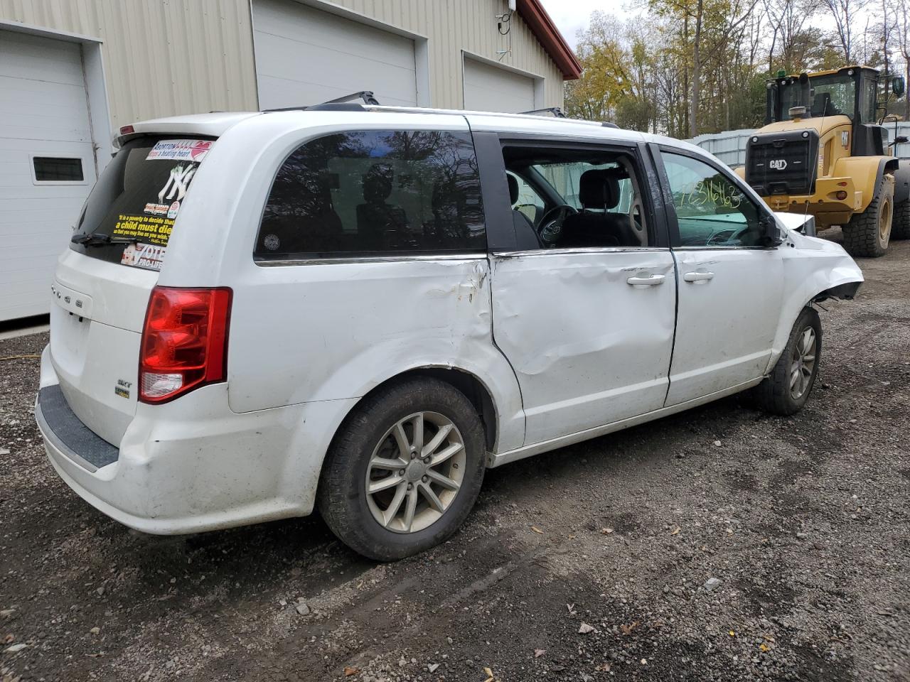 Photo 2 VIN: 2C4RDGCG1KR543802 - DODGE CARAVAN 