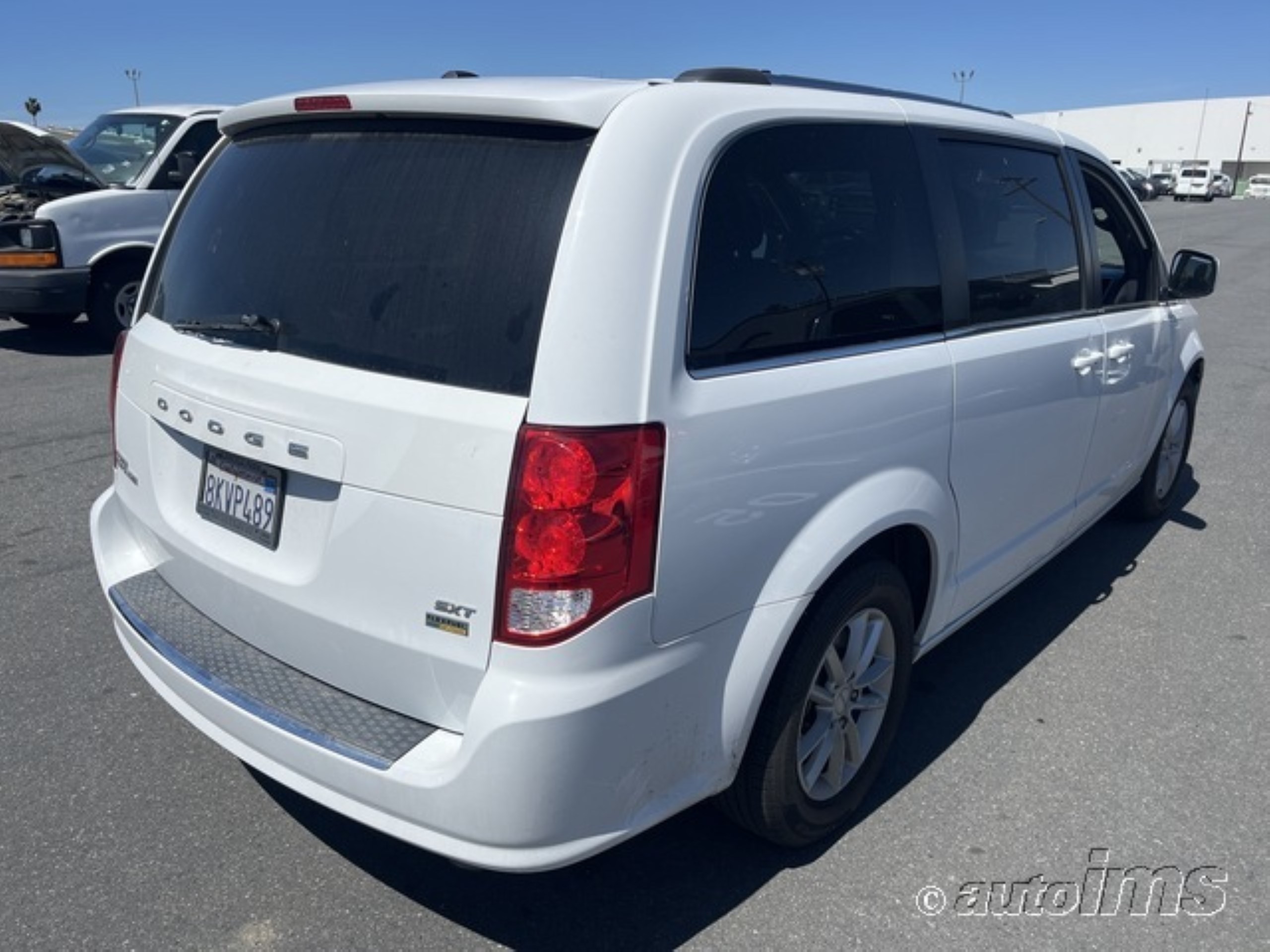 Photo 12 VIN: 2C4RDGCG1KR707811 - DODGE CARAVAN 