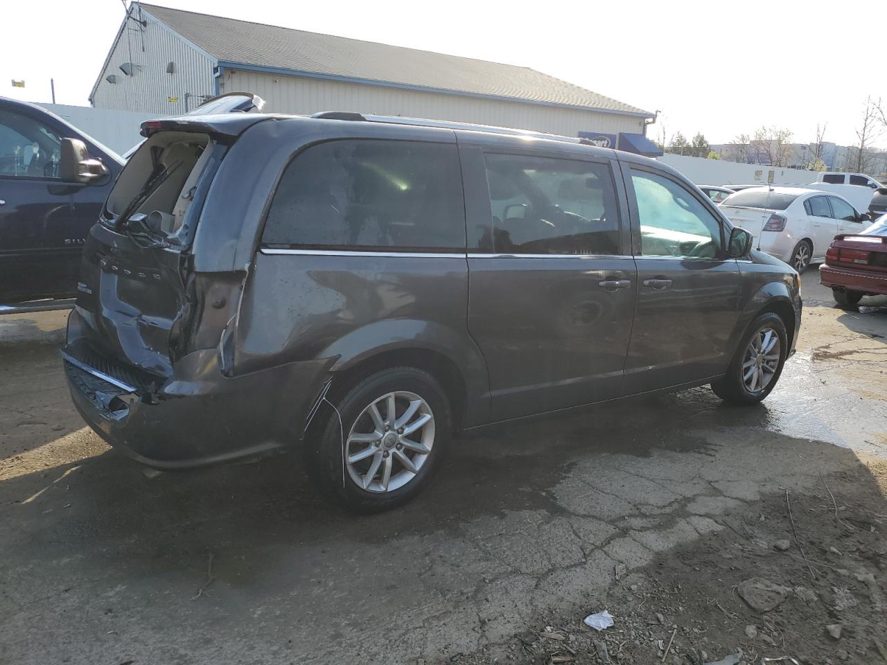 Photo 2 VIN: 2C4RDGCG1LR152635 - DODGE CARAVAN 