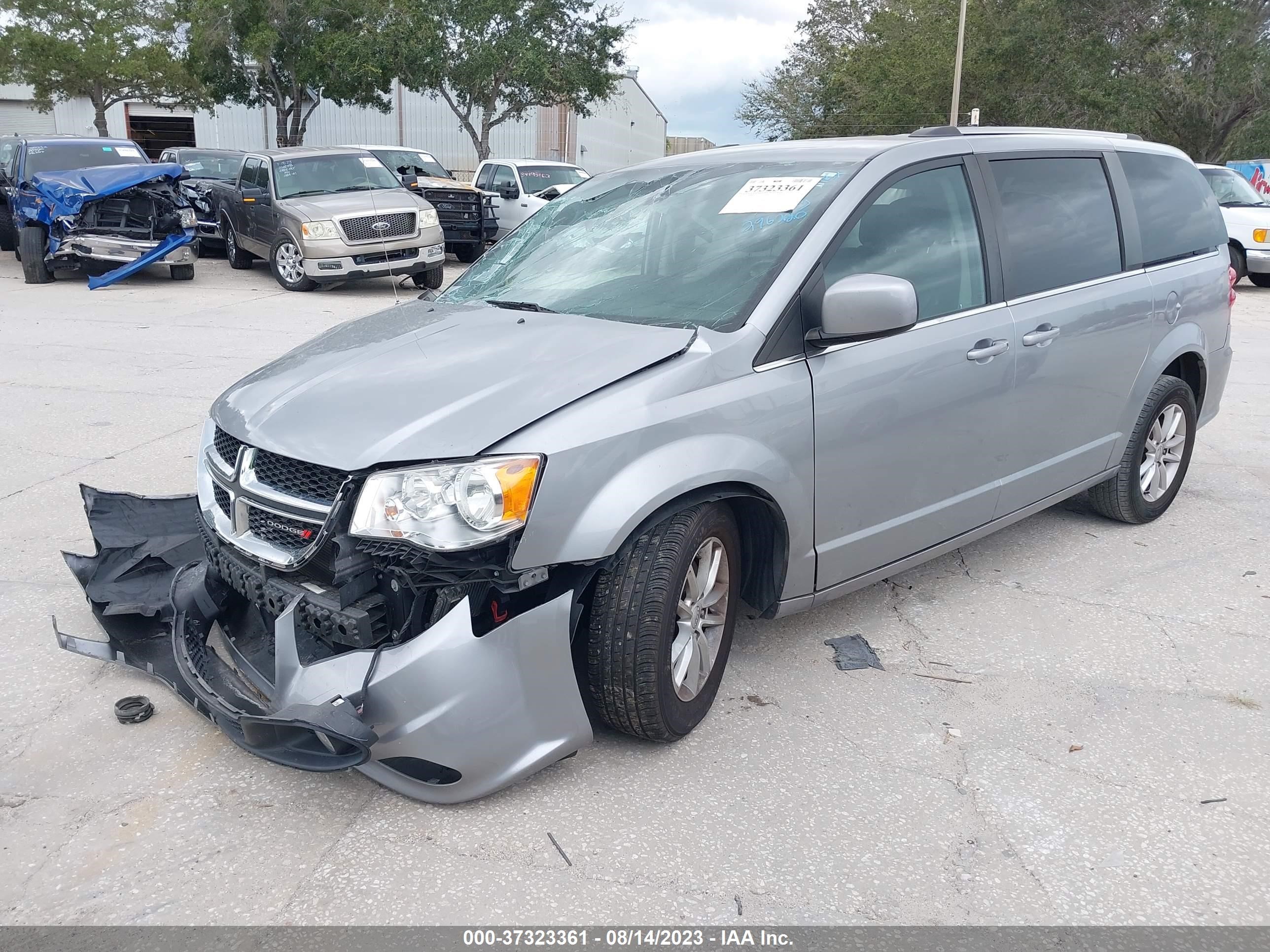 Photo 1 VIN: 2C4RDGCG1LR183769 - DODGE CARAVAN 