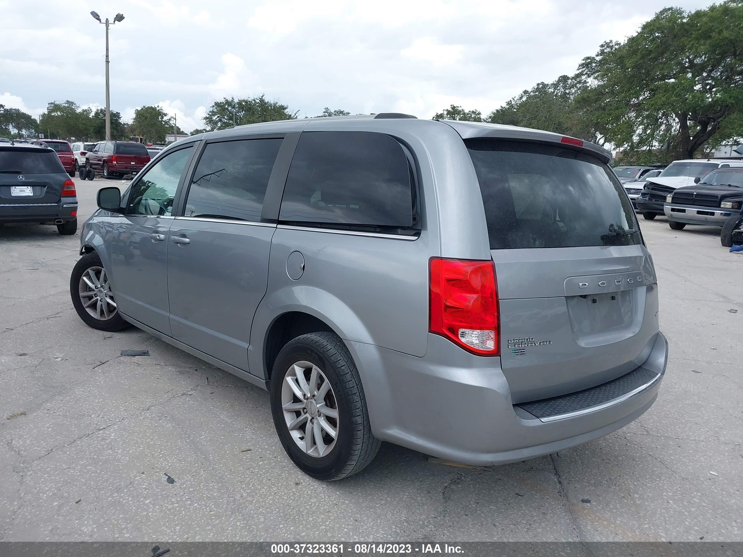 Photo 2 VIN: 2C4RDGCG1LR183769 - DODGE CARAVAN 