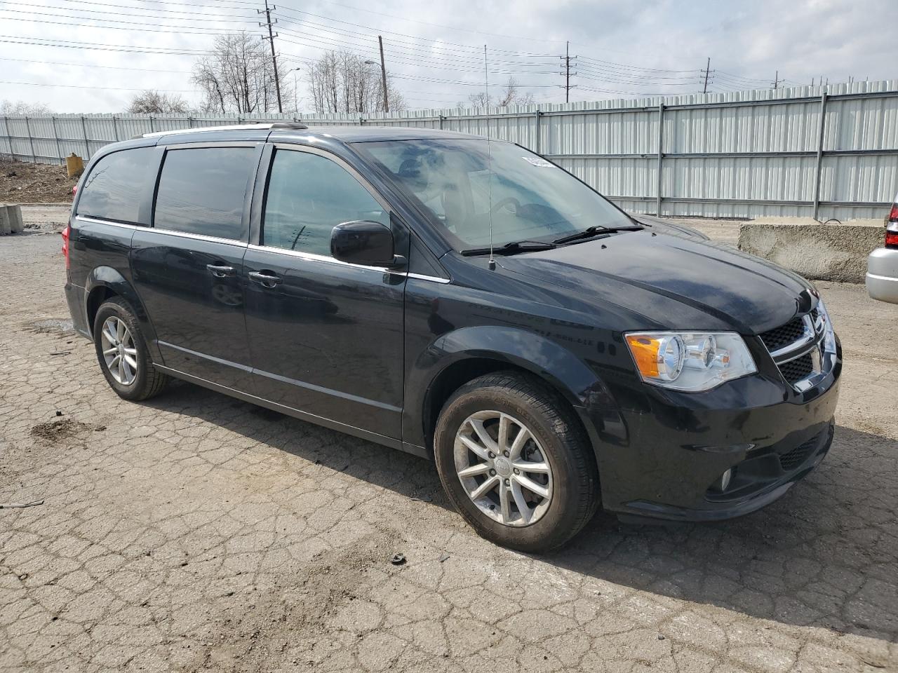 Photo 3 VIN: 2C4RDGCG1LR212428 - DODGE CARAVAN 