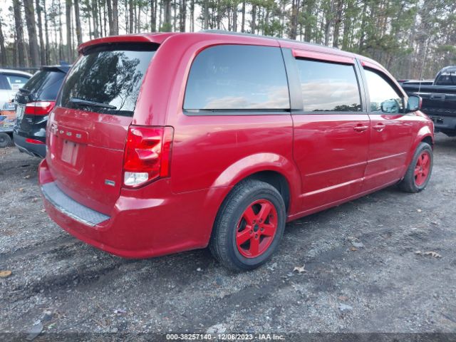 Photo 3 VIN: 2C4RDGCG2DR651140 - DODGE GRAND CARAVAN 