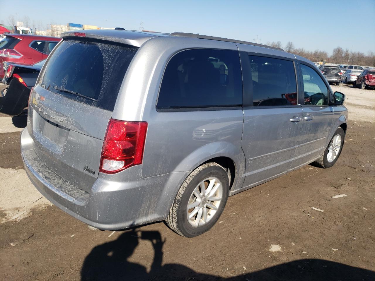 Photo 2 VIN: 2C4RDGCG2DR808942 - DODGE CARAVAN 