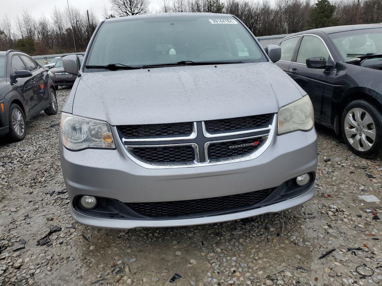 Photo 4 VIN: 2C4RDGCG2HR586148 - DODGE CARAVAN 