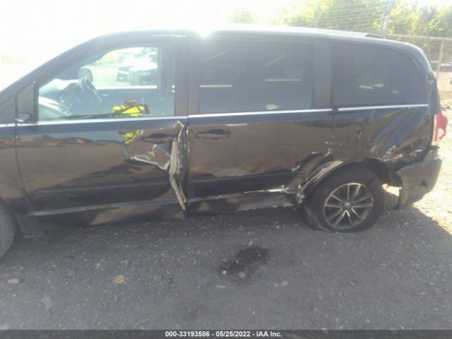 Photo 5 VIN: 2C4RDGCG2HR685231 - DODGE GRAND CARAVAN 