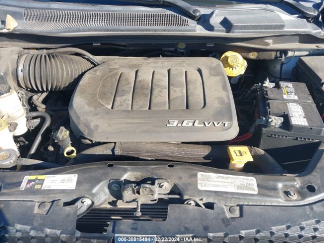 Photo 9 VIN: 2C4RDGCG2HR825777 - DODGE GRAND CARAVAN 