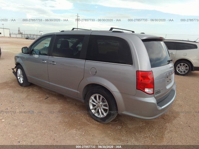 Photo 2 VIN: 2C4RDGCG2JR215674 - DODGE GRAND CARAVAN 