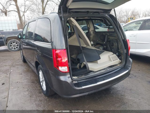 Photo 2 VIN: 2C4RDGCG2JR238761 - DODGE GRAND CARAVAN 