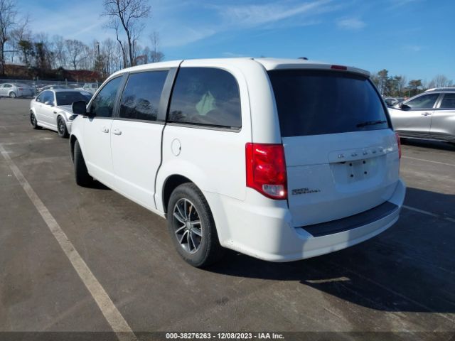 Photo 2 VIN: 2C4RDGCG2JR245001 - DODGE GRAND CARAVAN 