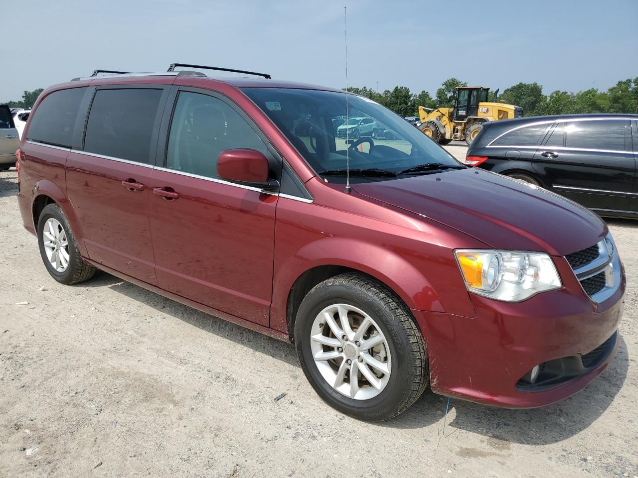 Photo 3 VIN: 2C4RDGCG2KR542352 - DODGE CARAVAN 