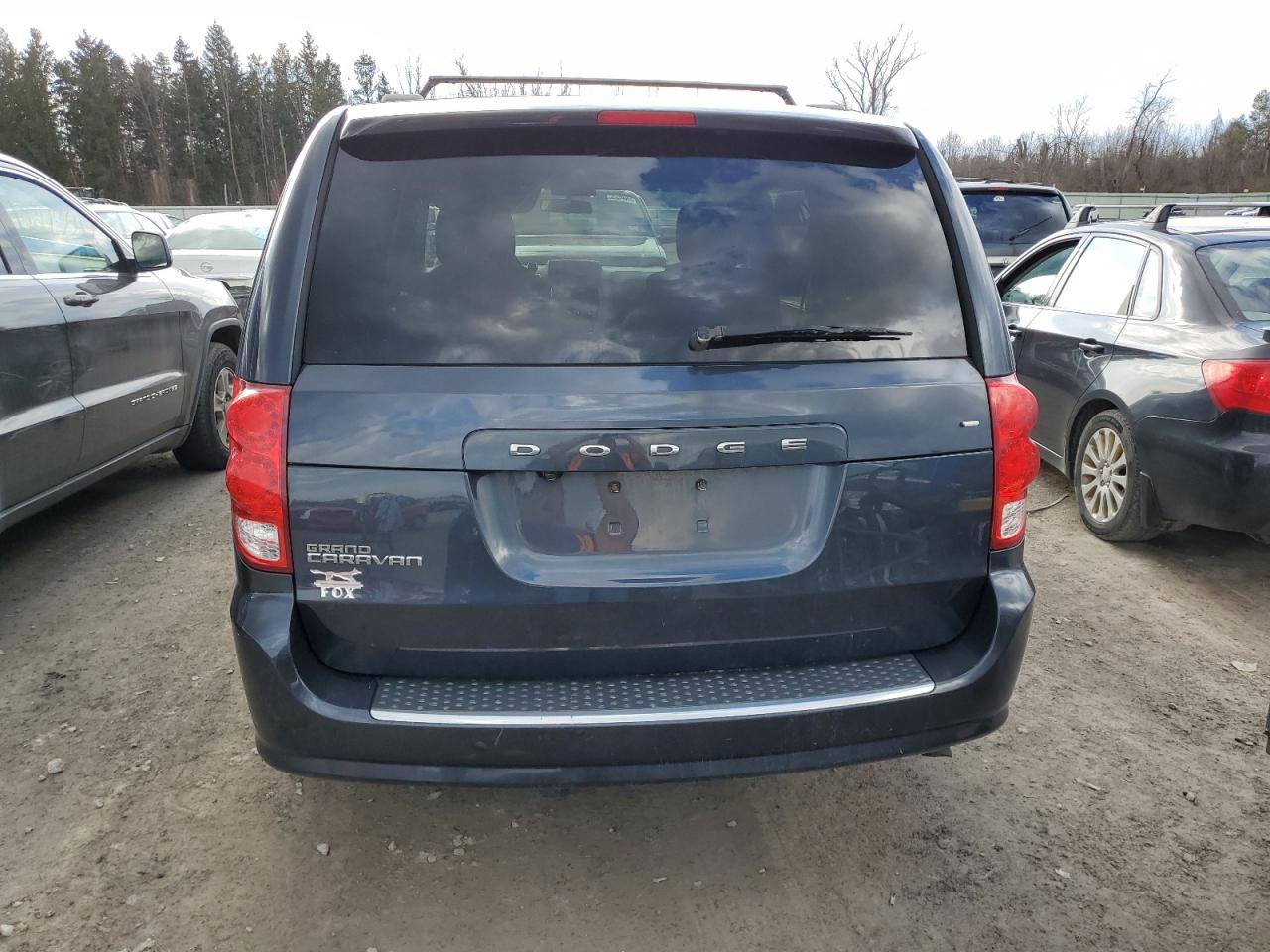 Photo 5 VIN: 2C4RDGCG3DR639871 - DODGE CARAVAN 