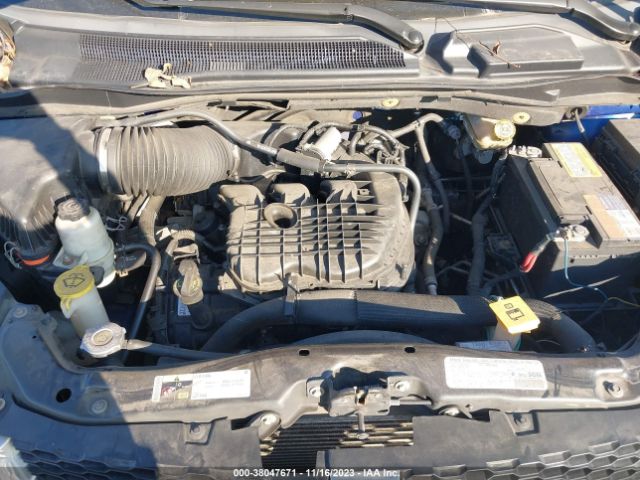 Photo 9 VIN: 2C4RDGCG3DR651325 - DODGE GRAND CARAVAN 