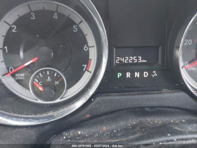 Photo 6 VIN: 2C4RDGCG3DR736374 - DODGE GRAND CARAVAN 