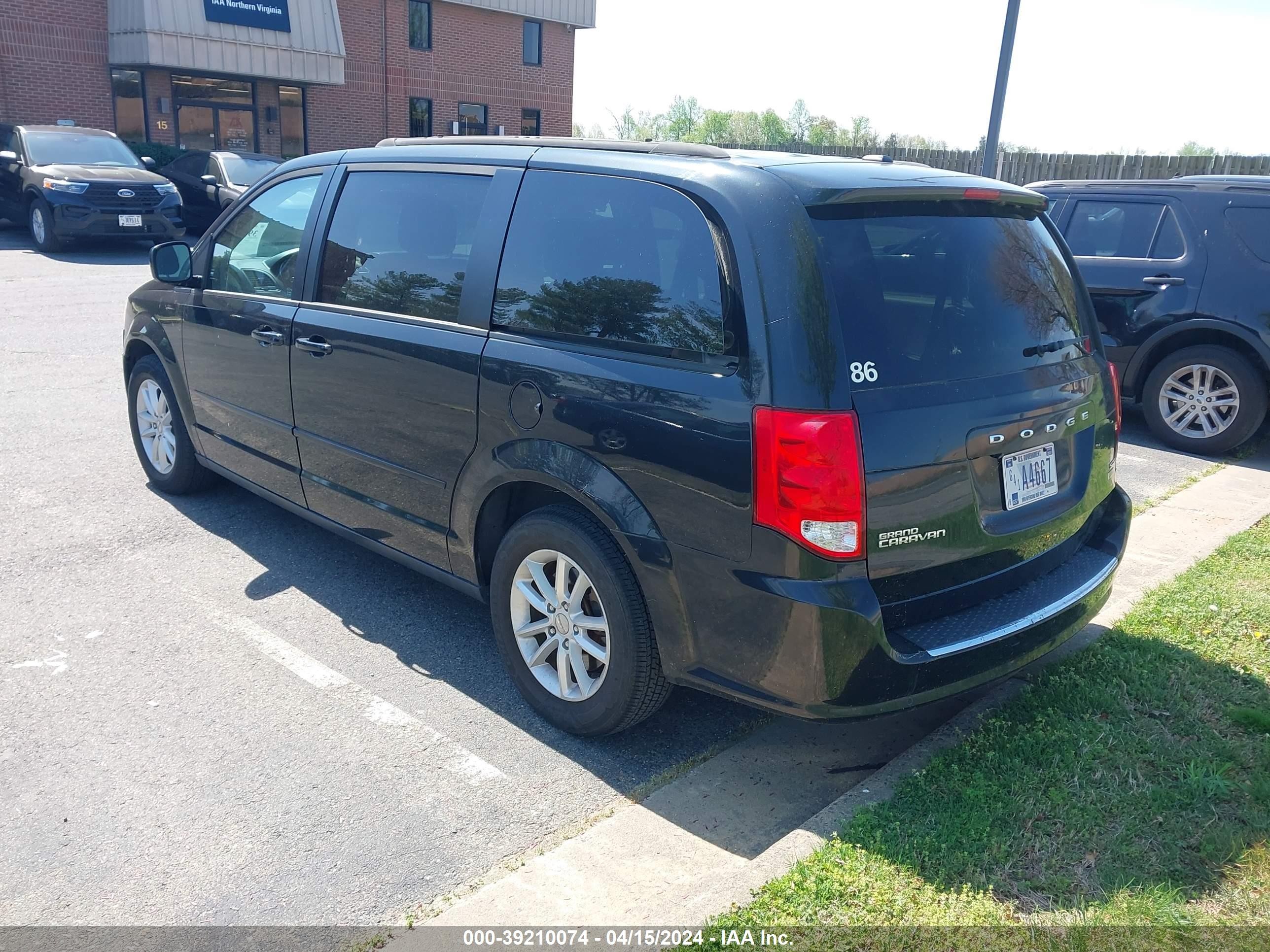 Photo 2 VIN: 2C4RDGCG3ER410611 - DODGE CARAVAN 