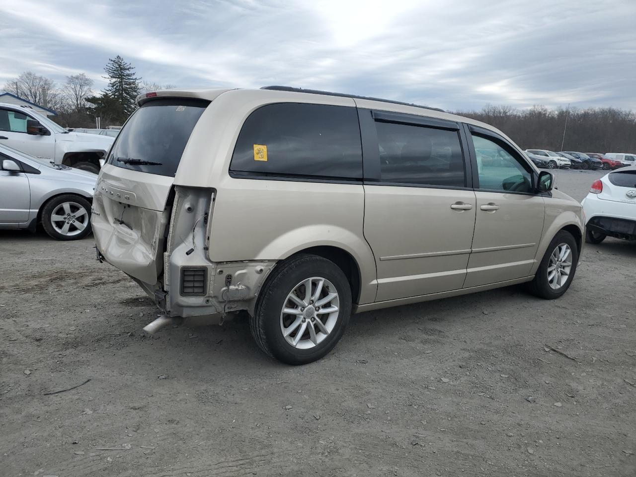 Photo 2 VIN: 2C4RDGCG3GR310611 - DODGE CARAVAN 