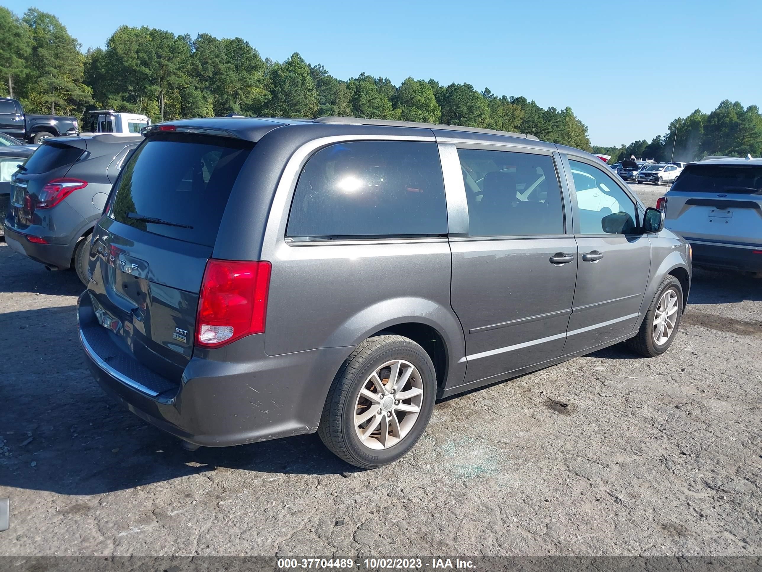 Photo 3 VIN: 2C4RDGCG3GR324217 - DODGE CARAVAN 