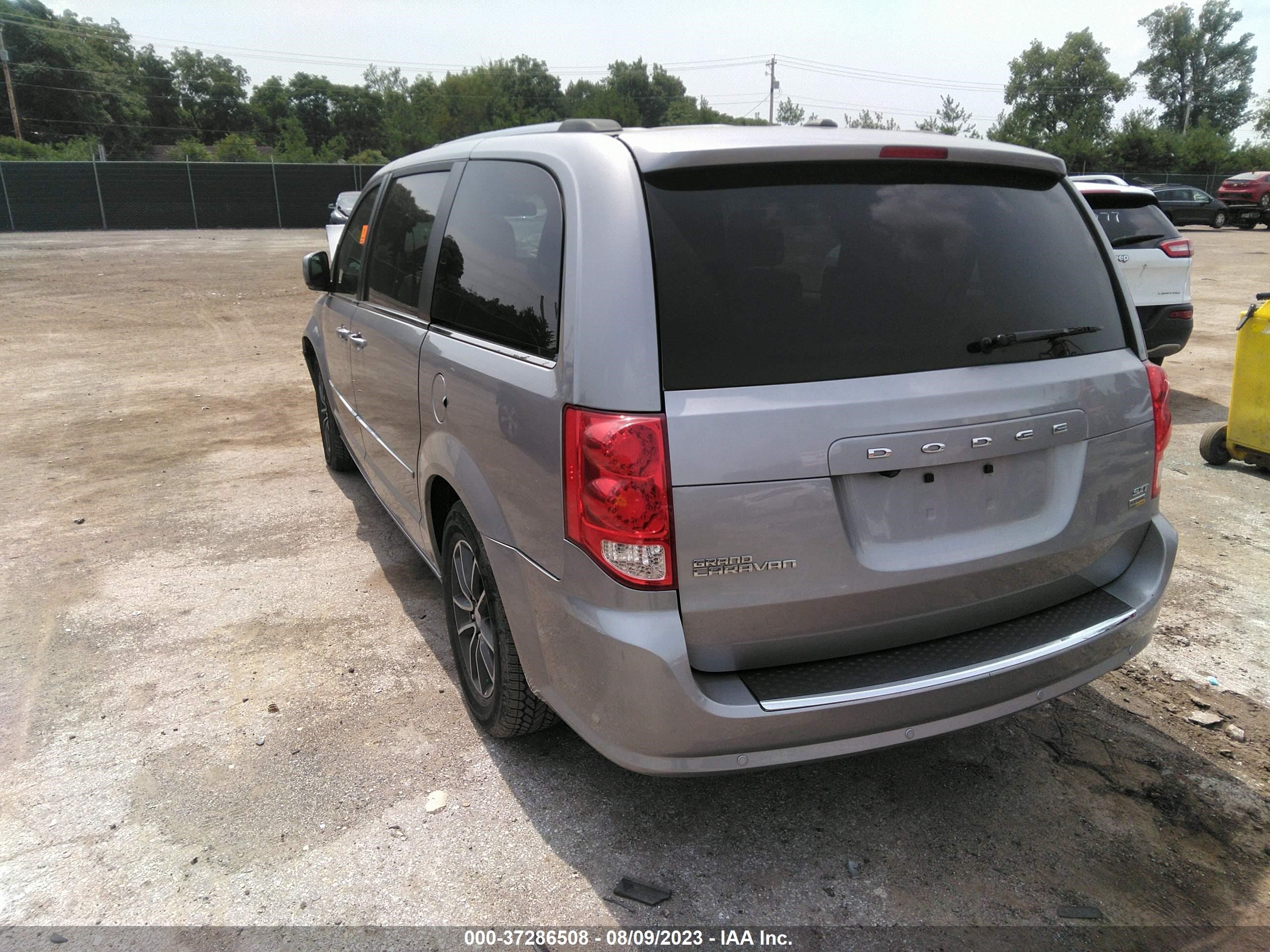 Photo 2 VIN: 2C4RDGCG3HR625393 - DODGE CARAVAN 