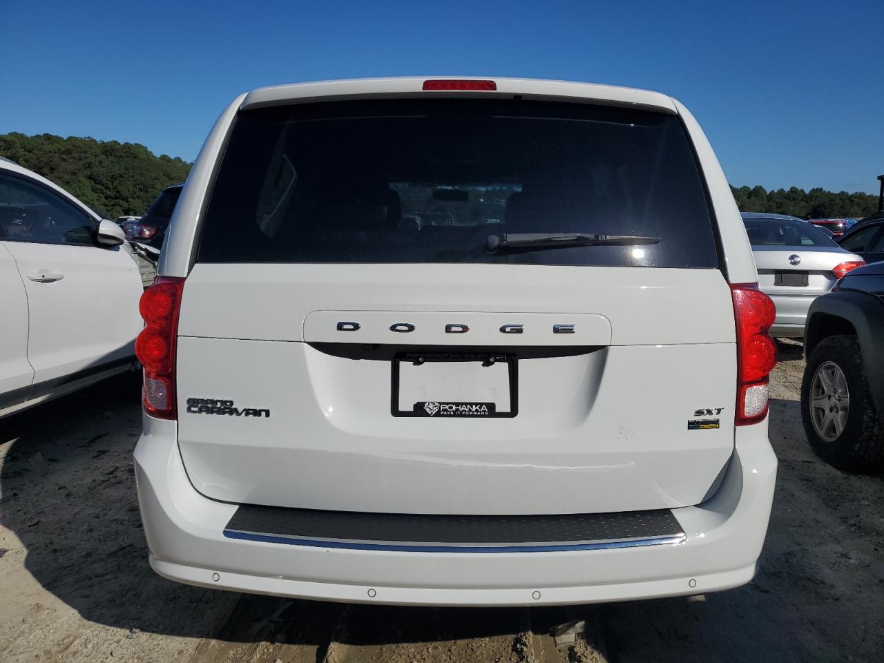 Photo 5 VIN: 2C4RDGCG3HR651511 - DODGE CARAVAN 