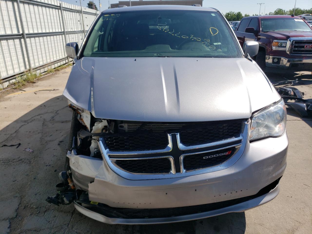 Photo 4 VIN: 2C4RDGCG3HR814643 - DODGE CARAVAN 