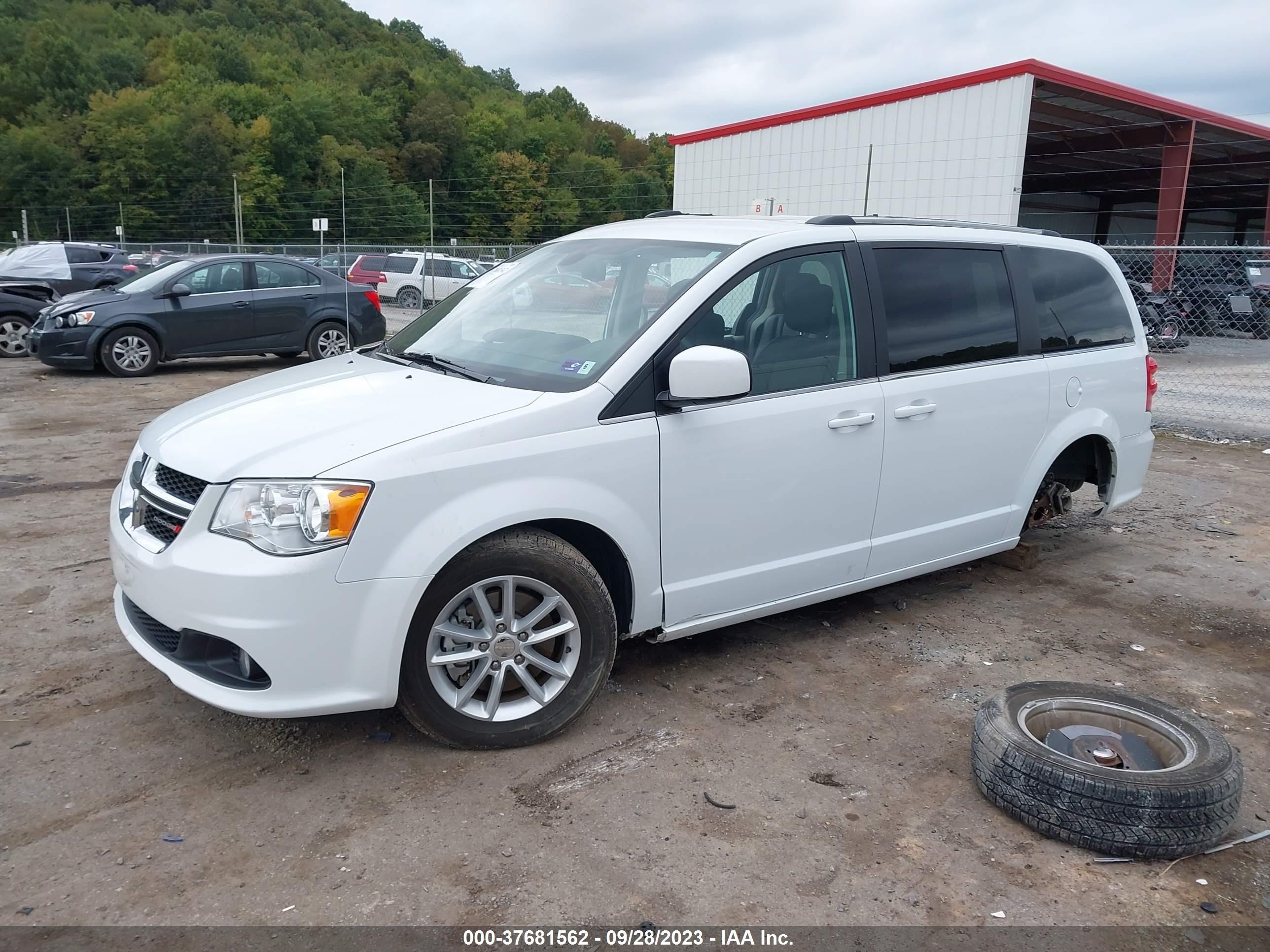 Photo 1 VIN: 2C4RDGCG3KR553134 - DODGE CARAVAN 