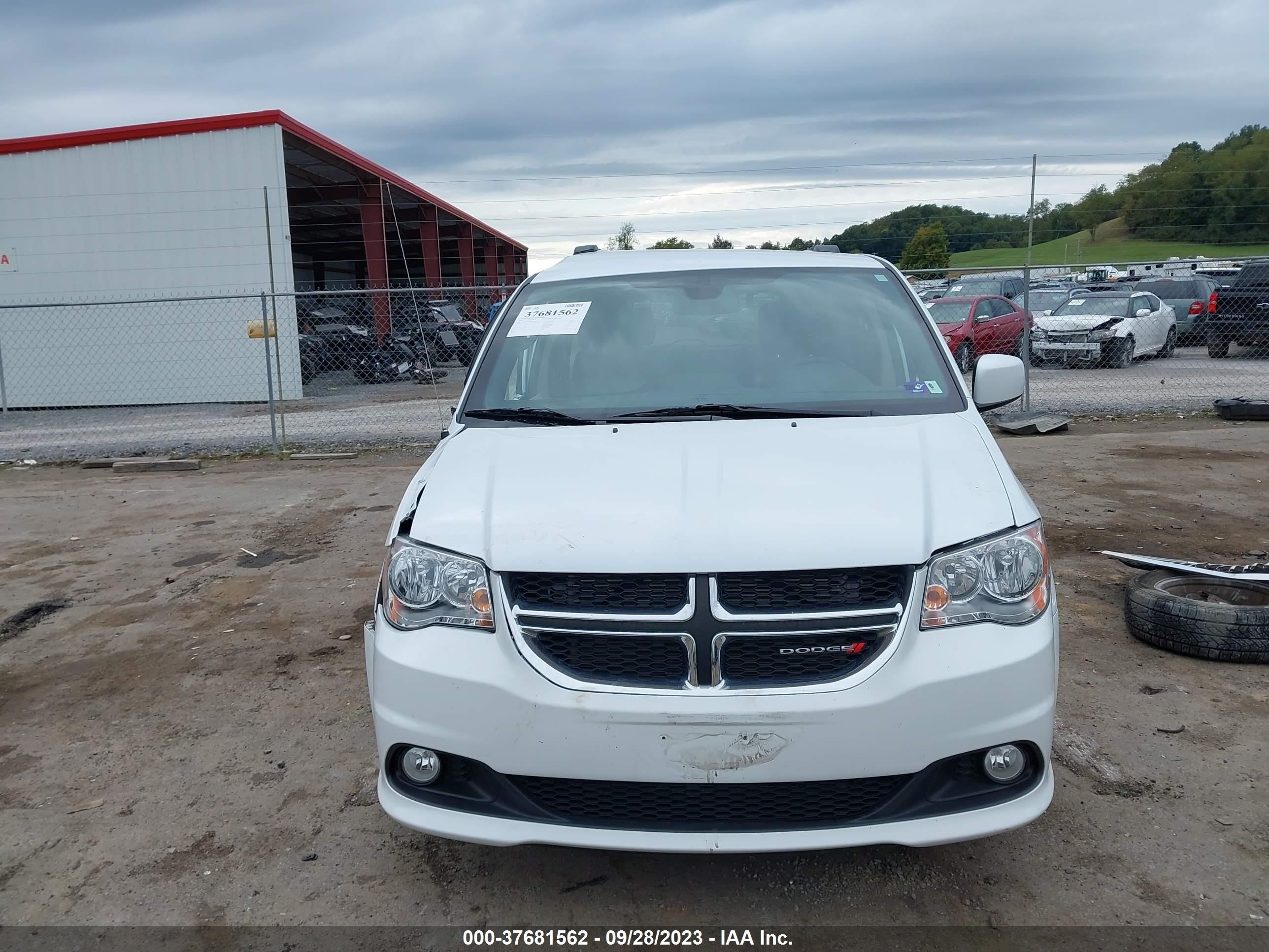 Photo 12 VIN: 2C4RDGCG3KR553134 - DODGE CARAVAN 