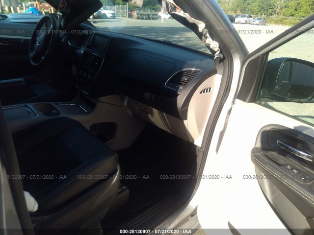 Photo 4 VIN: 2C4RDGCG3KR773325 - DODGE GRAND CARAVAN 