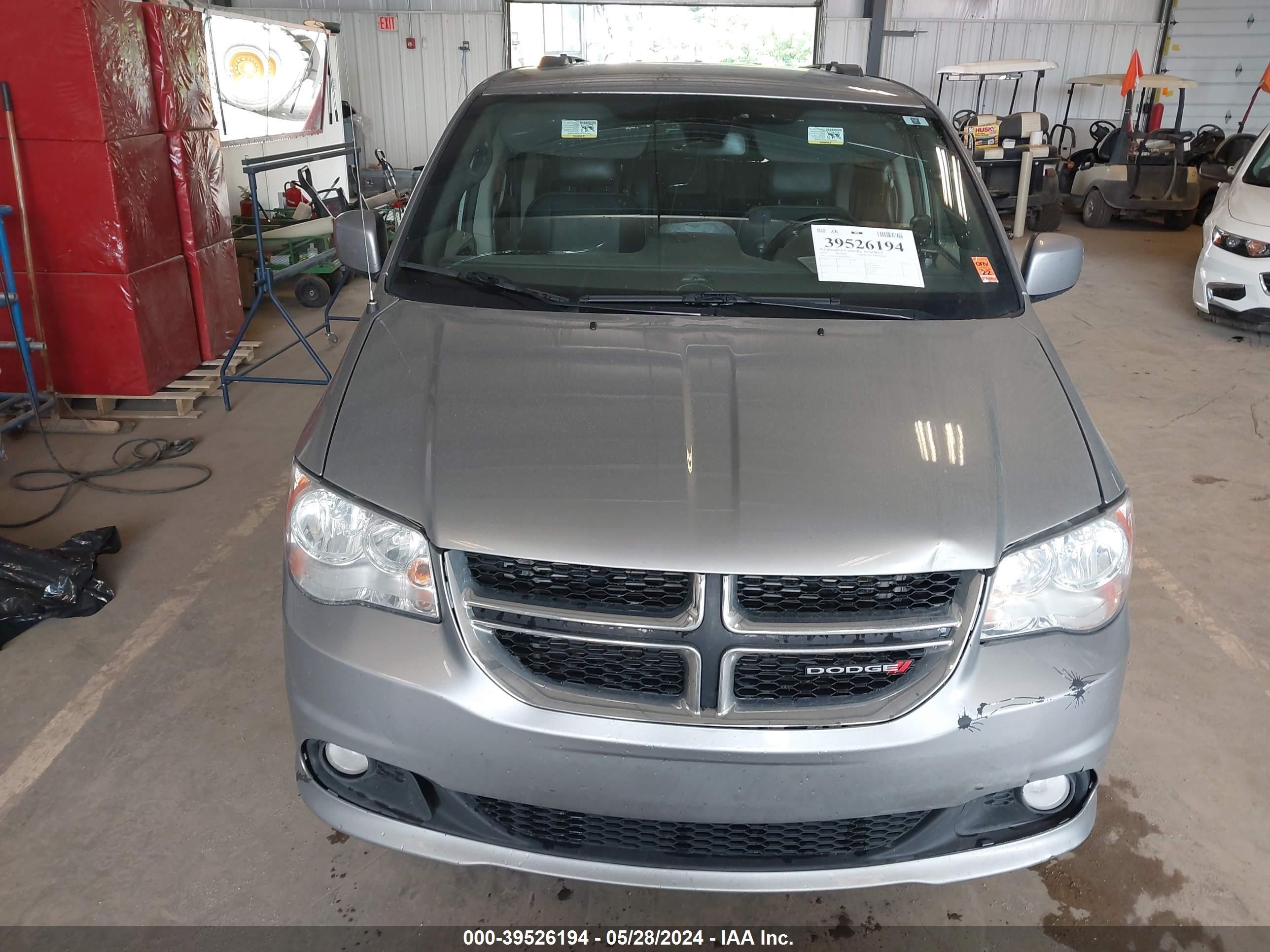 Photo 11 VIN: 2C4RDGCG3KR798063 - DODGE CARAVAN 