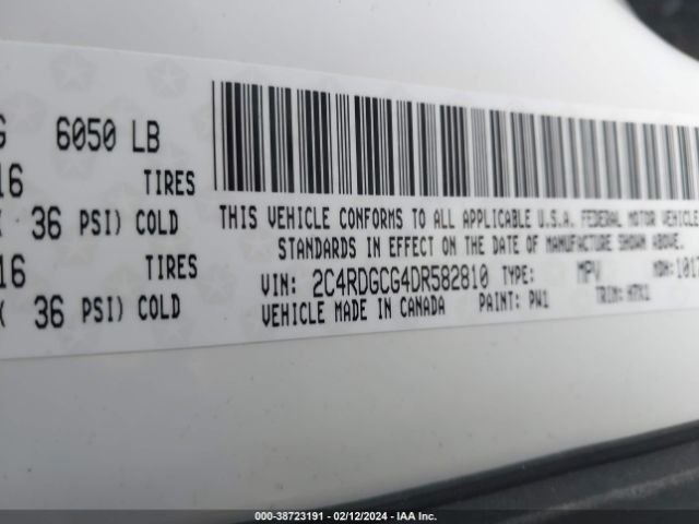 Photo 8 VIN: 2C4RDGCG4DR582810 - DODGE GRAND CARAVAN 