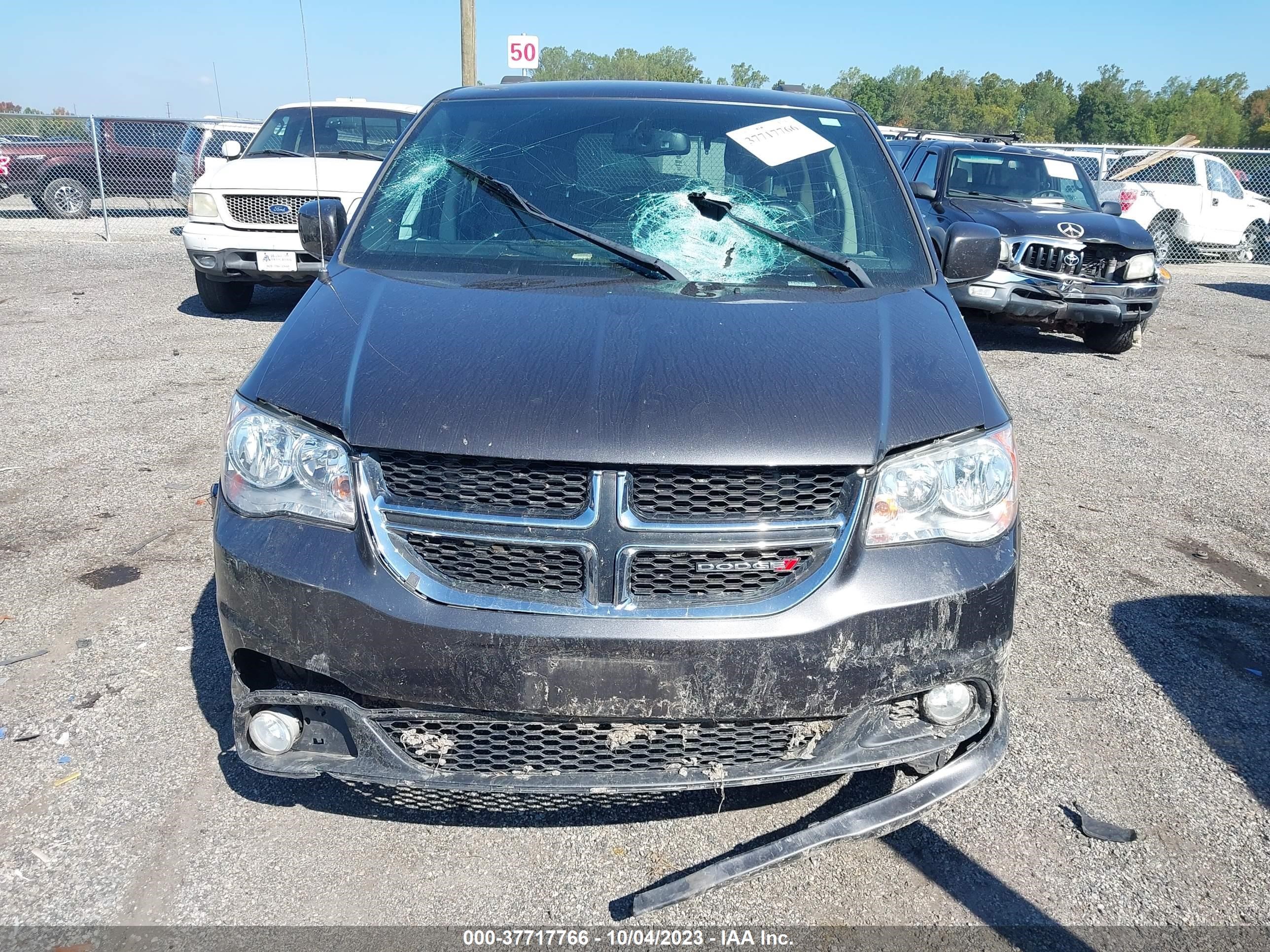 Photo 11 VIN: 2C4RDGCG4GR154868 - DODGE CARAVAN 