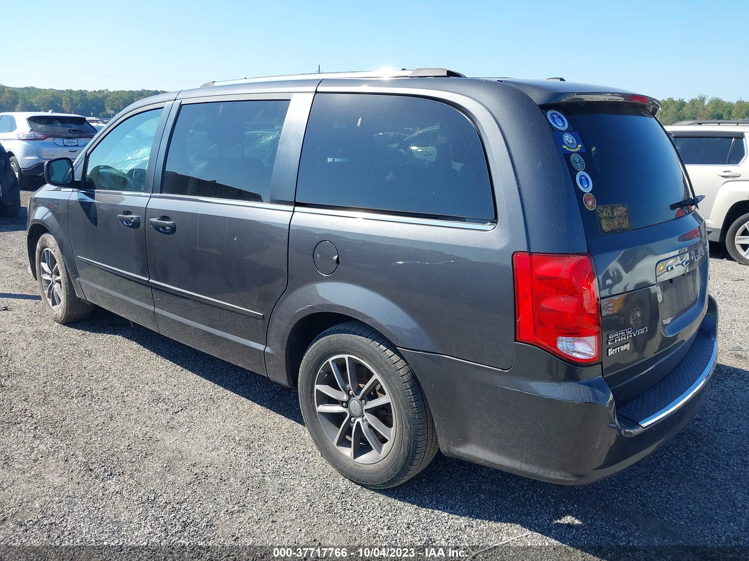 Photo 2 VIN: 2C4RDGCG4GR154868 - DODGE CARAVAN 