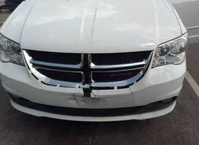 Photo 5 VIN: 2C4RDGCG4HR586037 - DODGE GRAND CARAVAN 