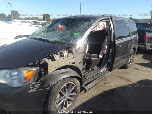 Photo 5 VIN: 2C4RDGCG4HR617139 - DODGE GRAND CARAVAN 