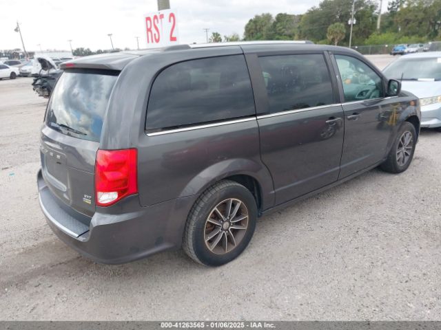 Photo 3 VIN: 2C4RDGCG4HR673193 - DODGE GRAND CARAVAN 