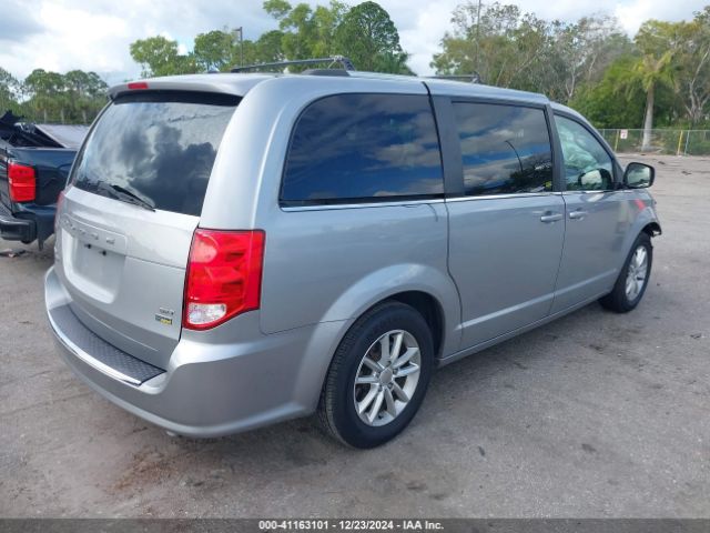 Photo 3 VIN: 2C4RDGCG4JR179115 - DODGE GRAND CARAVAN 