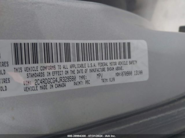 Photo 8 VIN: 2C4RDGCG4JR329580 - DODGE GRAND CARAVAN 