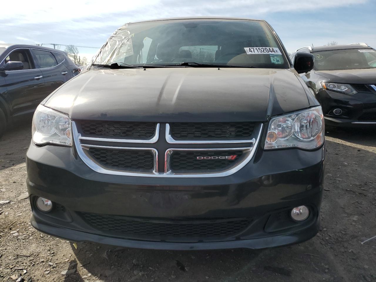 Photo 4 VIN: 2C4RDGCG4KR777187 - DODGE CARAVAN 