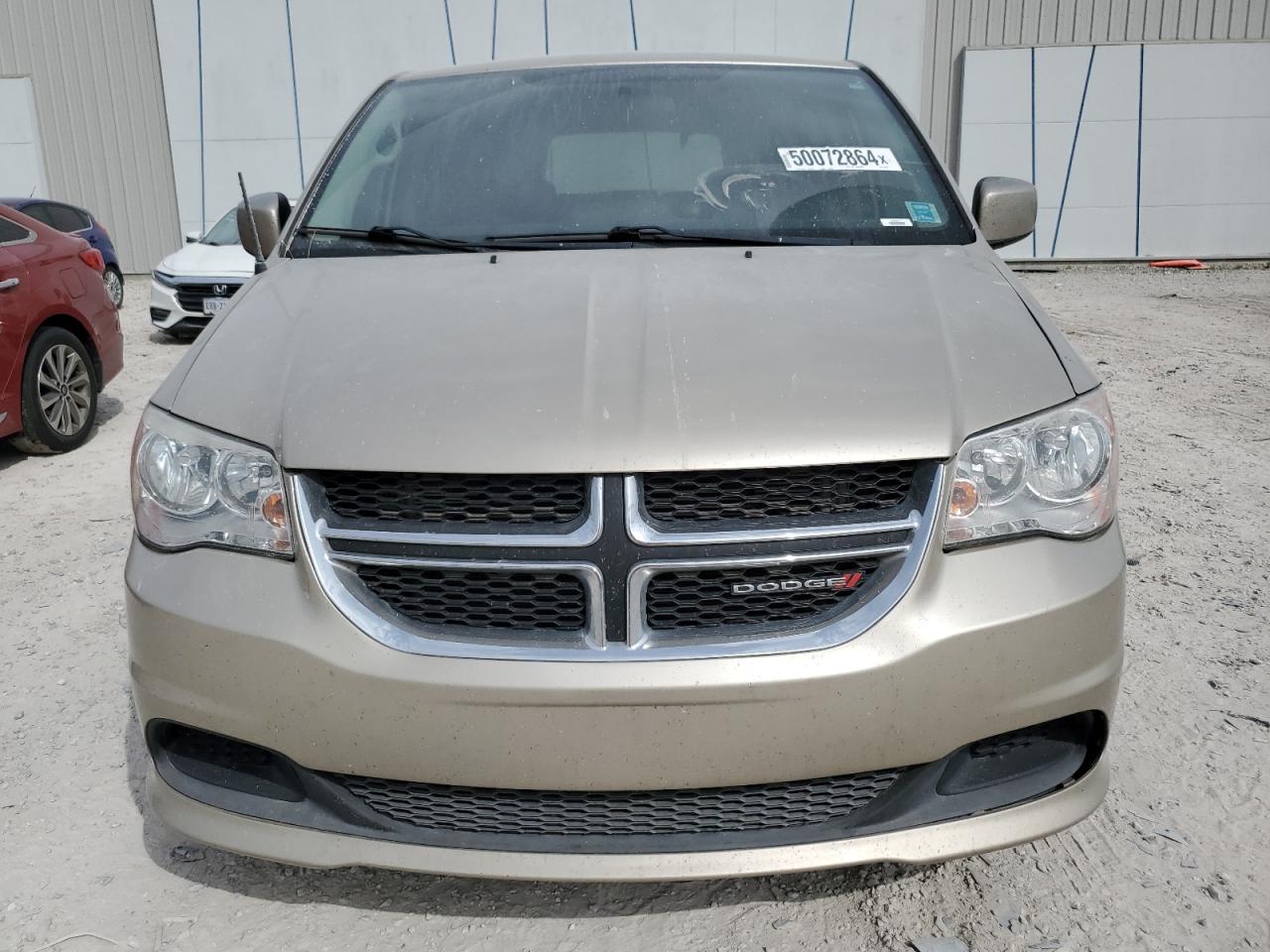 Photo 4 VIN: 2C4RDGCG5DR523216 - DODGE CARAVAN 