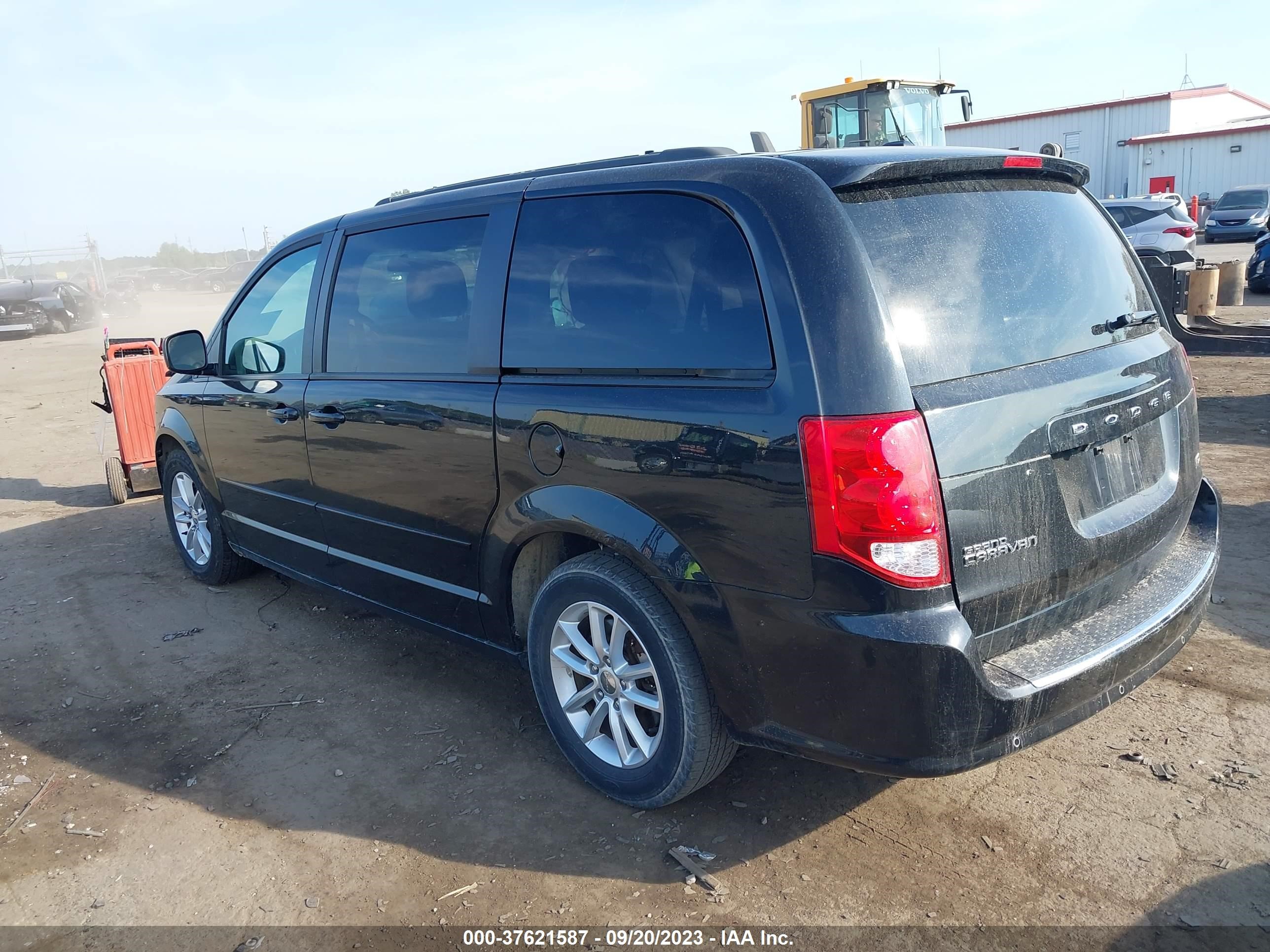 Photo 2 VIN: 2C4RDGCG5DR772180 - DODGE CARAVAN 