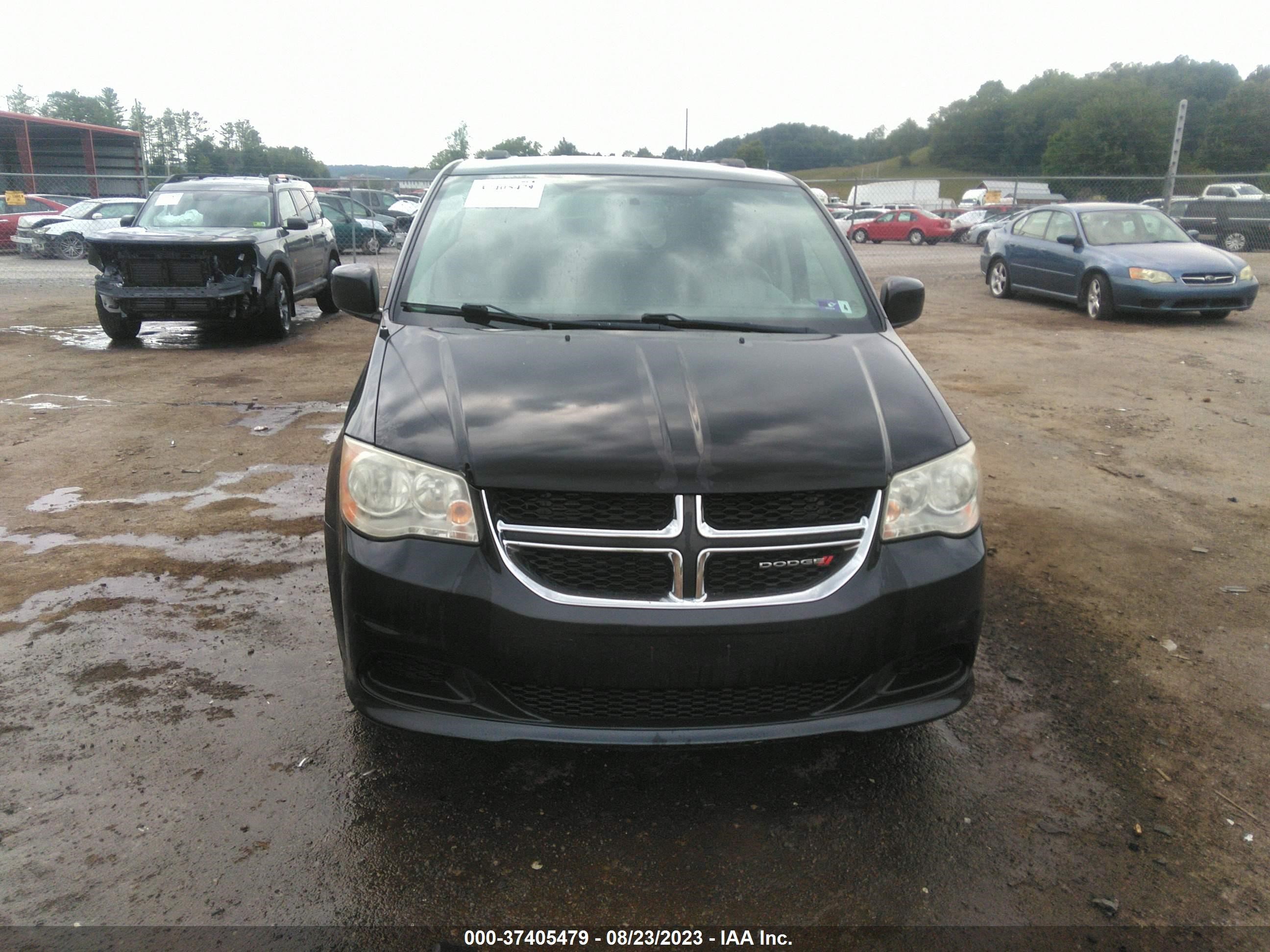 Photo 11 VIN: 2C4RDGCG5ER121195 - DODGE CARAVAN 