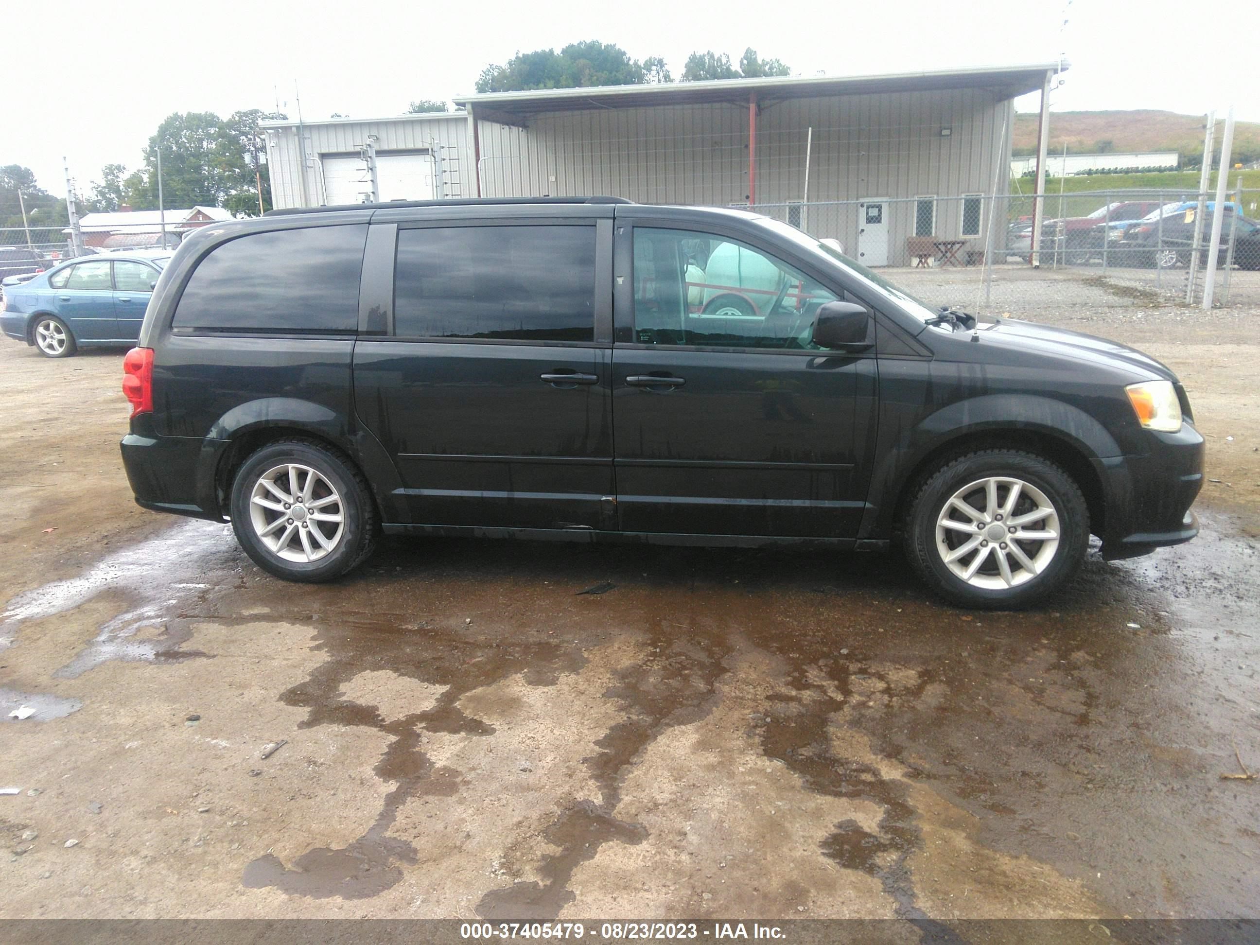 Photo 12 VIN: 2C4RDGCG5ER121195 - DODGE CARAVAN 