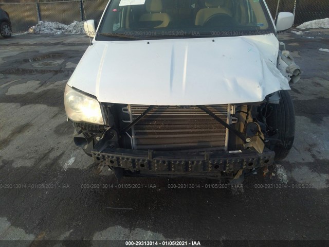 Photo 5 VIN: 2C4RDGCG5ER122041 - DODGE GRAND CARAVAN 