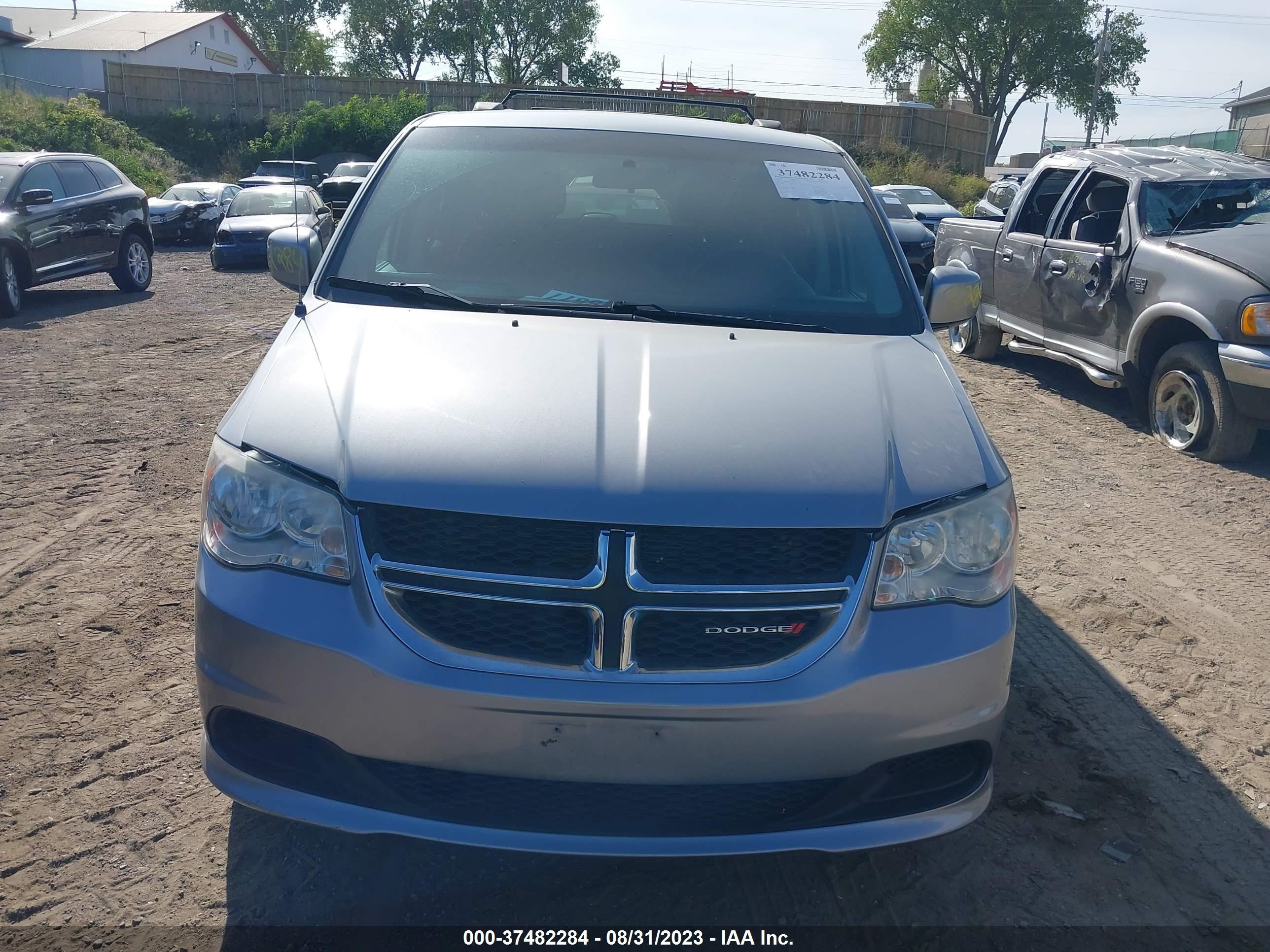 Photo 5 VIN: 2C4RDGCG5ER123139 - DODGE CARAVAN 