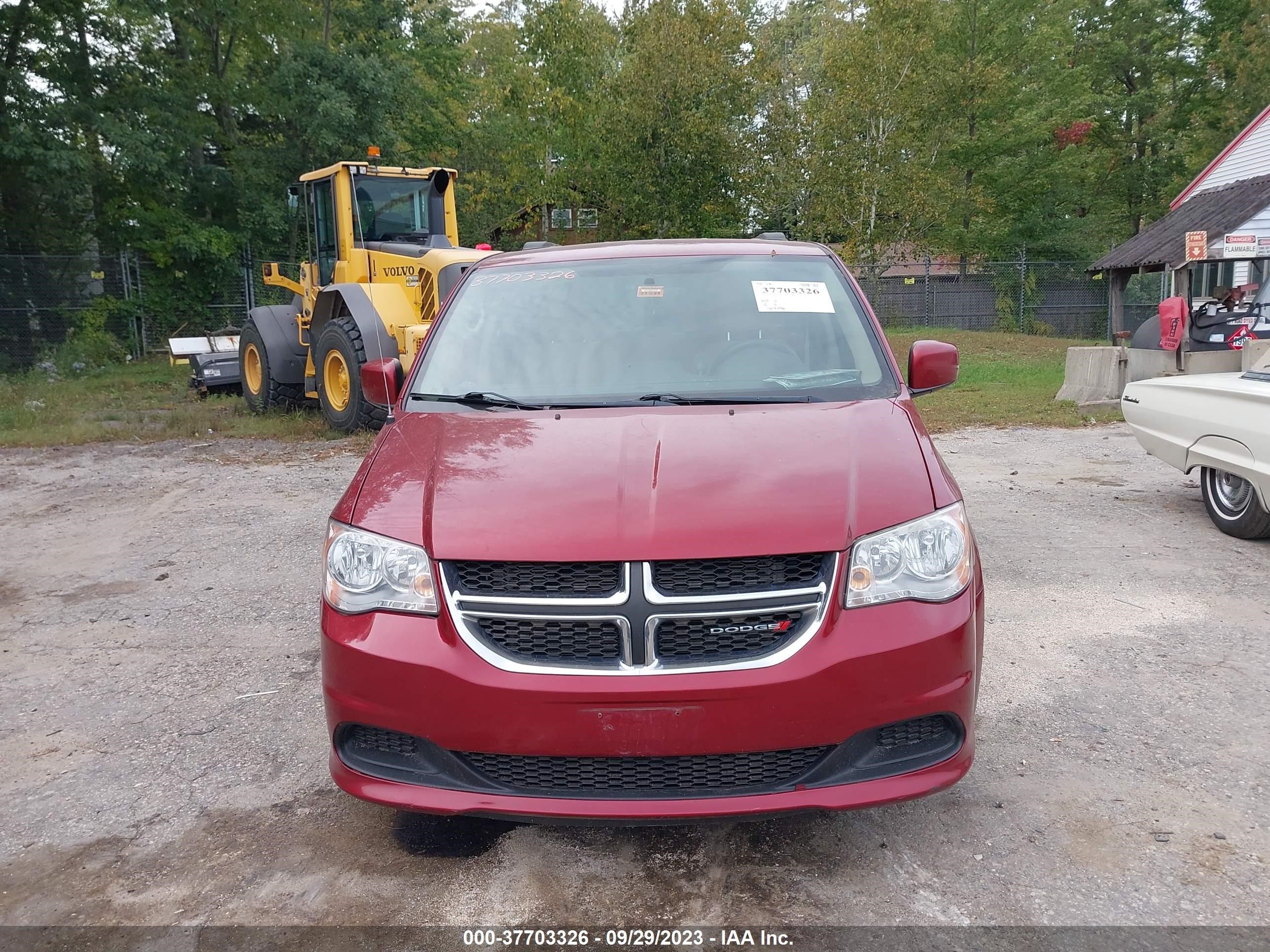 Photo 5 VIN: 2C4RDGCG5FR527706 - DODGE CARAVAN 