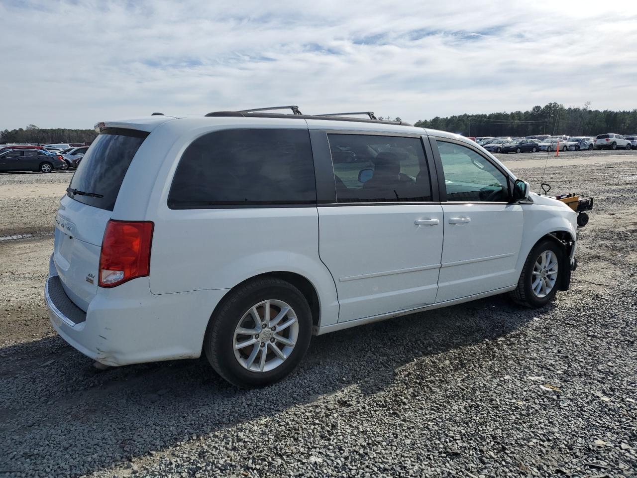 Photo 2 VIN: 2C4RDGCG5GR322145 - DODGE CARAVAN 