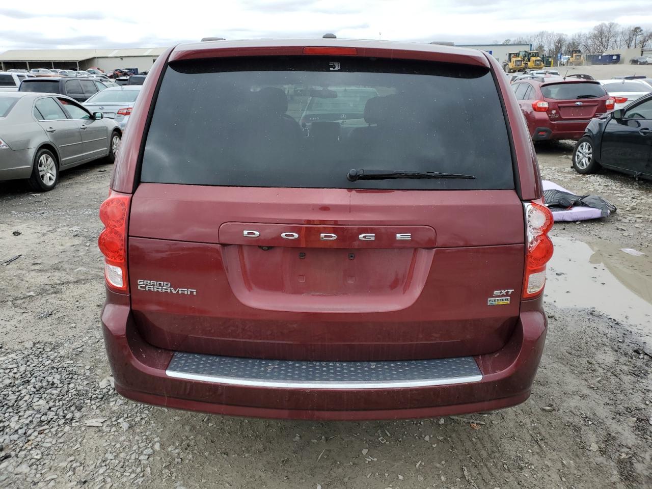 Photo 5 VIN: 2C4RDGCG5HR685725 - DODGE CARAVAN 