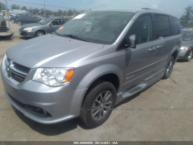 Photo 1 VIN: 2C4RDGCG5HR693498 - DODGE GRAND CARAVAN 