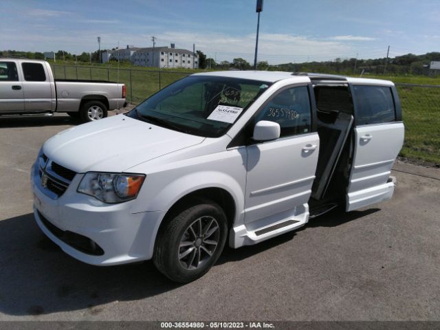 Photo 1 VIN: 2C4RDGCG5HR737581 - DODGE GRAND CARAVAN 