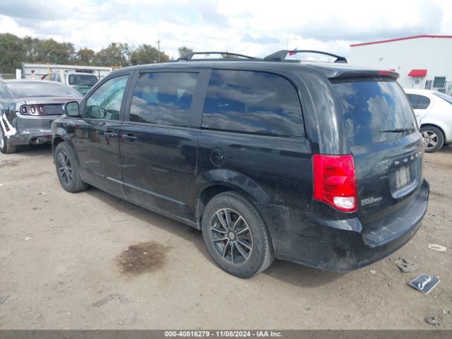 Photo 2 VIN: 2C4RDGCG5JR136497 - DODGE GRAND CARAVAN 